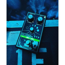 Image d'une pédale multi effets Moonbeam Phase de la marque Death By Audio