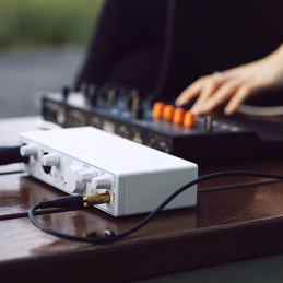 Image d'une interface audio USB compacte MiniFuse 2 OTG de la marque Arturia