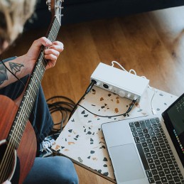 Image d'une interface audio USB compacte MiniFuse 2 OTG de la marque Arturia