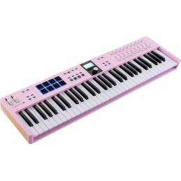 Image d'un  clavier MIDI Keylab Essentiel 61 mk3, de la couleur rose quartz, de la marque Arturia