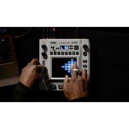 Image d'un processeur d'effet tactile, Kaoss Pad V, de couleur blanc et de la marque Korg