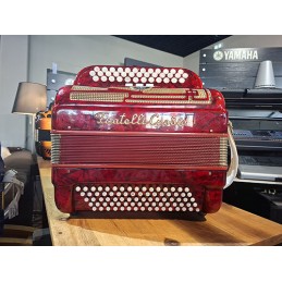 Image d'un accordéon chromatique, rouge de 60 basses d'Ocassion, de la marque Fratelli Crosio