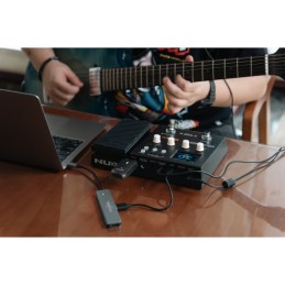 Image d'un multi-effet MG300 MK2, de la marque Nux