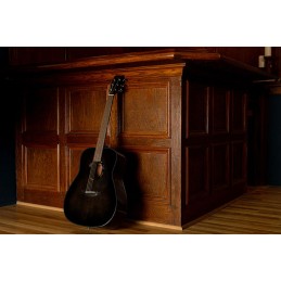 Image d'une guitare Folk Éléctro-Acoustique TAG1 E, de couleur Translucent Black, de la marque Yamaha