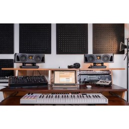 Image d'une enceinte de studio, A44H, de  la marque Adam Audio