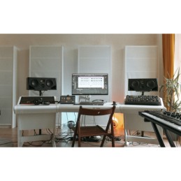 Image d'un moniteur de studio, A77H, de la marque Adam Audio