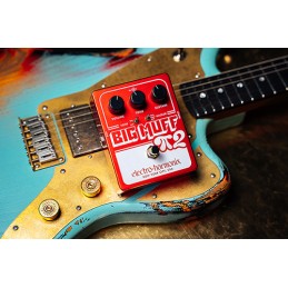 Image d'une Pédale Fuzz Big Muff Pi 2 With Tone Wicker, de la marque Electro Harmonix