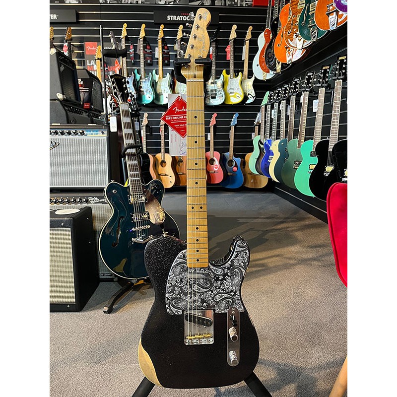 Image d'une Guitare Électrique Brad Paisley Road Worn Telecaster, de couleur Black Sparkle , de la marque Fender