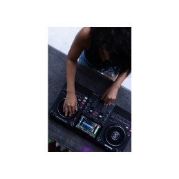 Image d'un Contrôleur DJ Mixstream Pro +, de la marque Numark