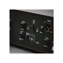 Image d'une Tête d'Ampli Basse DB700, d la marque Aguilar