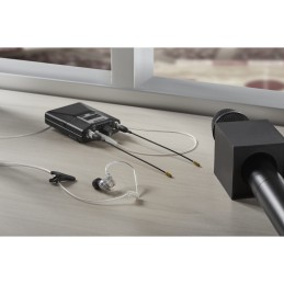Image d'Écouteurs Intra-Auriculaire Translucide SE425, de la marque Shure